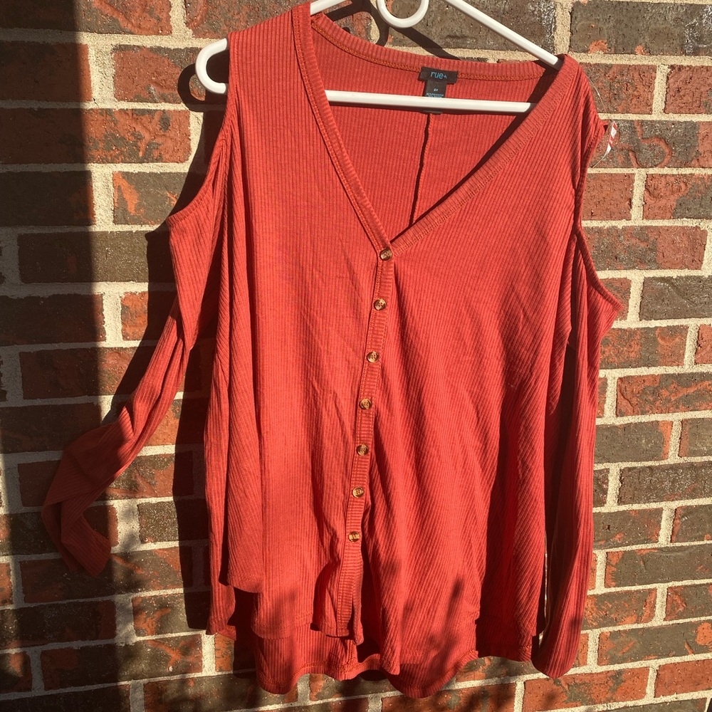 Rue21 Women's Cold Shoulder Button-Down Top - Rust